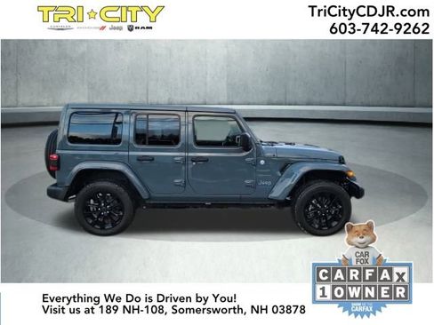 Used 2024 Jeep Wrangler Unlimited Sahara image 6