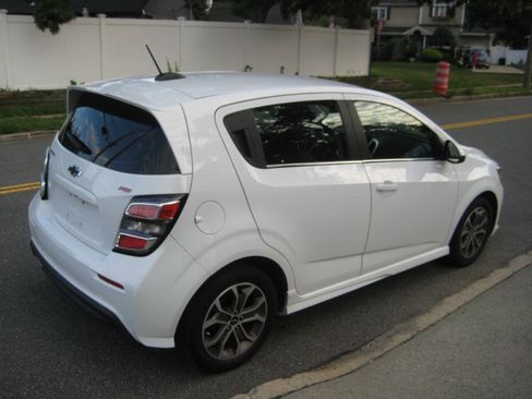 Used 2019 Chevrolet Sonic LT FWD image 5