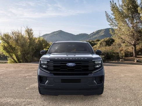 New 2026 Ford Expedition Max Active RWD image 9