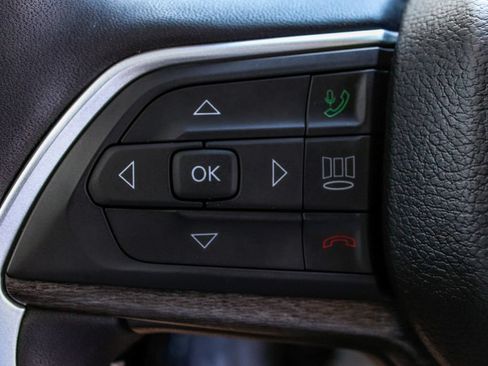 Used 2023 Jeep Grand Cherokee 4WD 4xe image 28