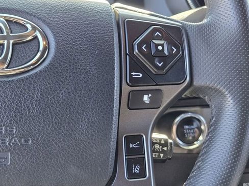 Used 2018 Toyota Tacoma TRD Off-Road image 34