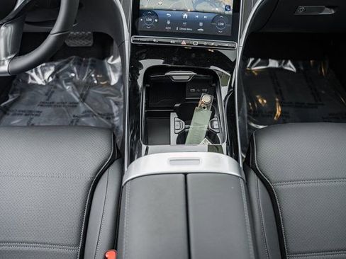 New 2025 Mercedes-Benz C 300 4MATIC Sedan image 30