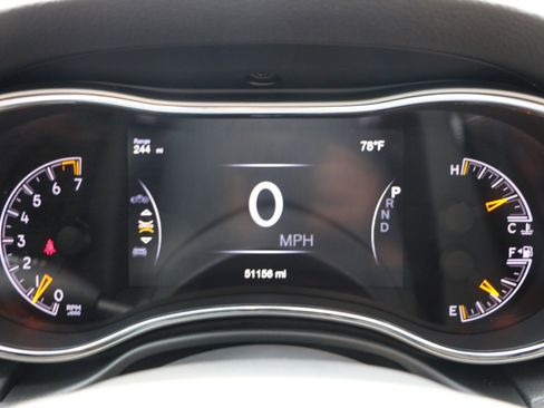 Used 2020 Jeep Grand Cherokee Limited w/ Luxury Group II RWD image 33