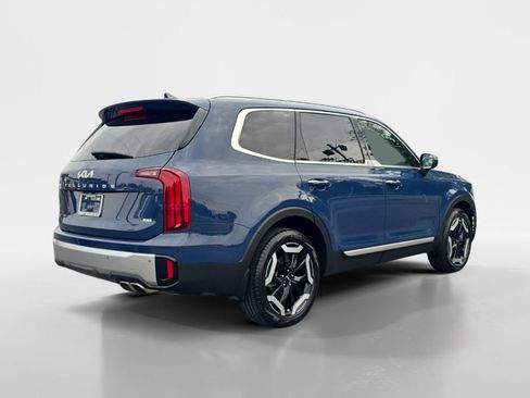 Used 2024 Kia Telluride S w/ S Sunroof Package image 5