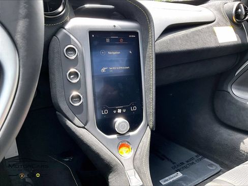 Used 2026 McLaren 750S Spider RWD image 7