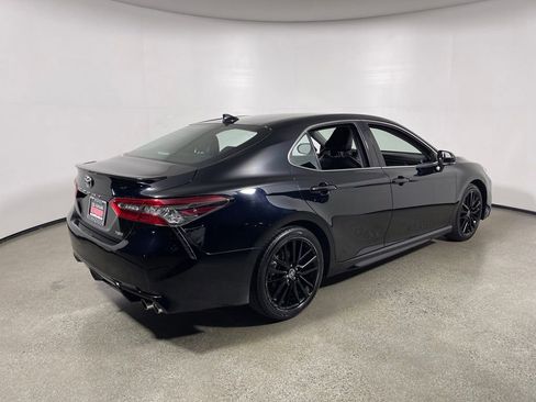 Used 2023 Toyota Camry XSE image 3