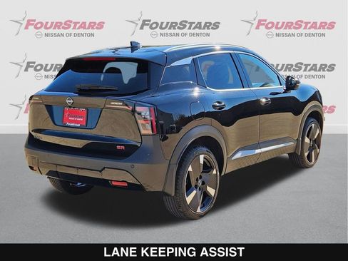 New 2026 Nissan Kicks SR w/ SR Premium Package FWD image 4