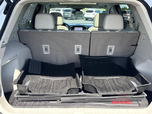 Certified 2023 GMC Terrain Denali w/ Denali Premium Package AWD/4WD image 4