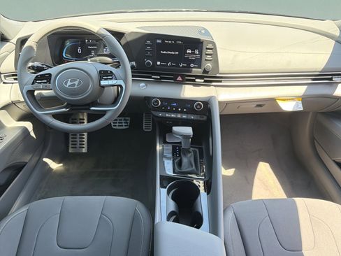 New 2026 Hyundai Elantra SEL Sport FWD image 15