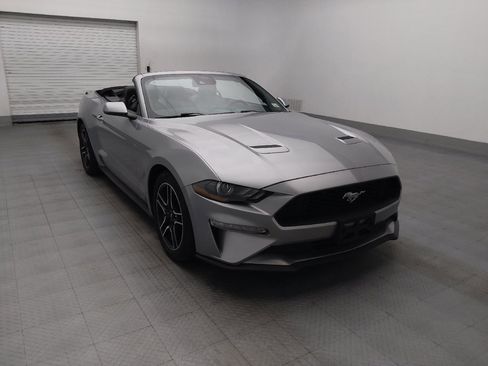 Used 2022 Ford Mustang Premium RWD image 13