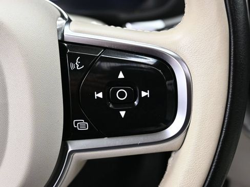 Used 2024 Volvo XC60 B5 Core w/ Protection Package Premier AWD/4WD image 30
