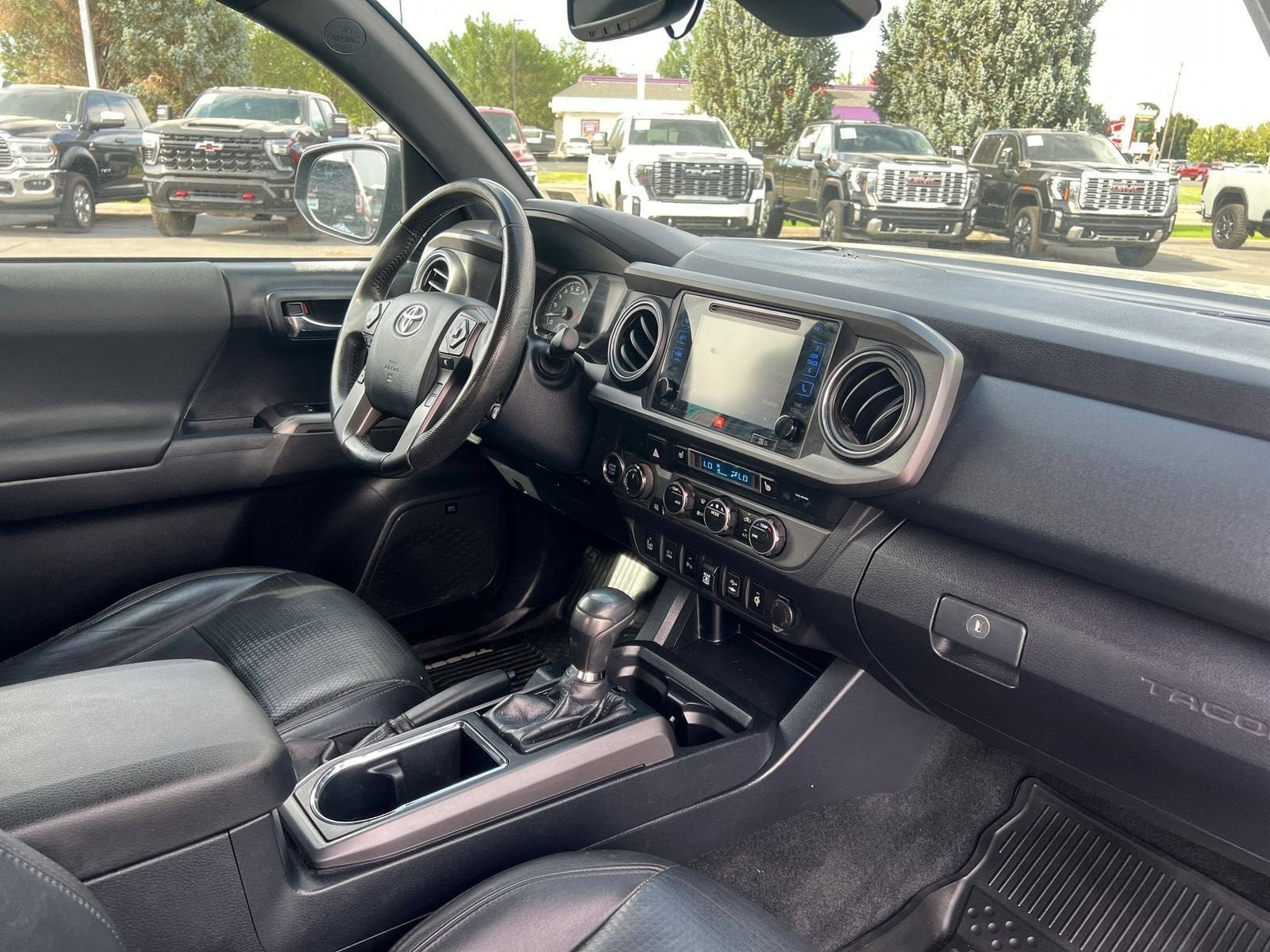 Used 2019 Toyota Tacoma TRD Off-Road AWD/4WD image 38
