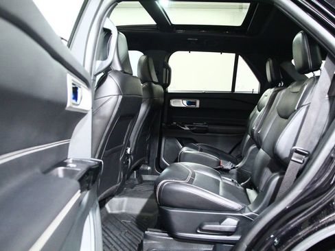 Used 2024 Ford Explorer ST w/ Equipment Group 401A image 27