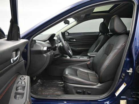 Used 2021 Nissan Altima 2.5 SR w/ SR Premium Package AWD/4WD image 21