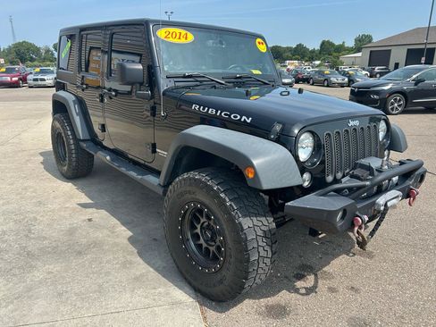 Used 2014 Jeep Wrangler Unlimited Sport w/ Quick Order Package 24S AWD/4WD image 3