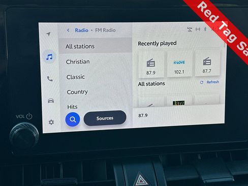 Used 2023 Toyota RAV4 LE image 18