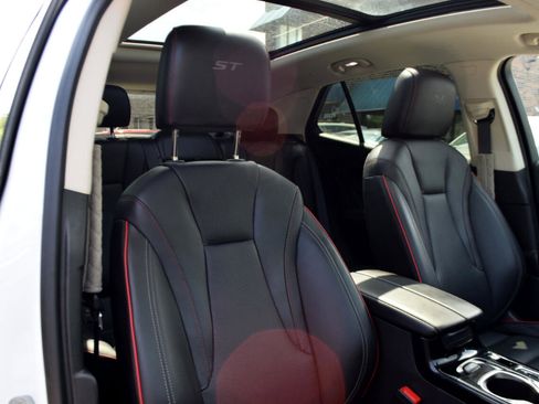 Used 2022 Buick Envision Essence w/ Sport Touring Package image 37