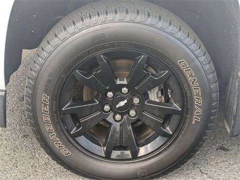 Used 2017 Chevrolet Colorado Z71 image 9