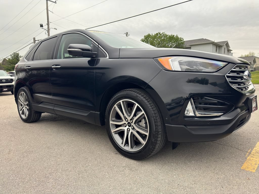 Used 2024 Ford Edge Titanium w/ Equipment Group 301A AWD/4WD image 3
