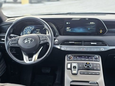 Used 2022 Hyundai Palisade Calligraphy image 2