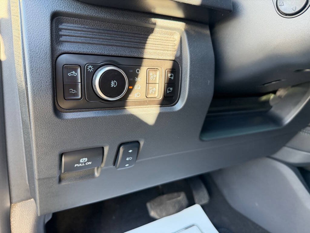 Used 2025 Ford F450 Platinum w/ FX4 Off-Road Package AWD/4WD image 18