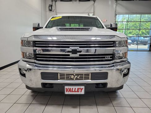 Used 2019 Chevrolet Silverado 2500 LTZ w/ Duramax Plus Package AWD/4WD image 6