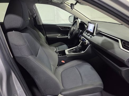 Used 2023 Toyota RAV4 LE image 8