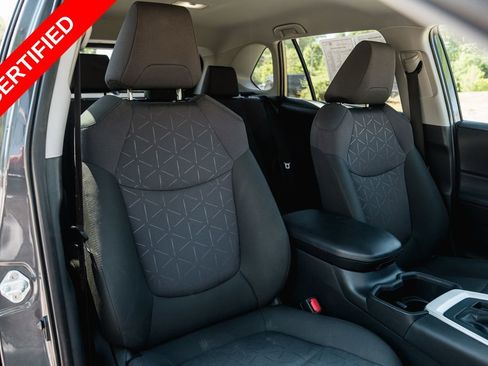 Certified 2024 Toyota RAV4 XLE FWD image 29