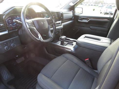 Used 2022 Chevrolet Silverado 1500 RST w/ Convenience Package II image 16