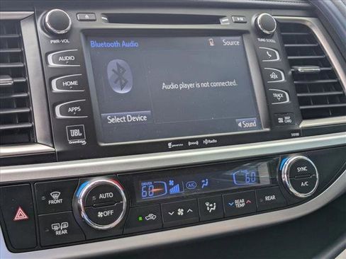 Used 2018 Toyota Highlander Limited Platinum AWD/4WD image 8