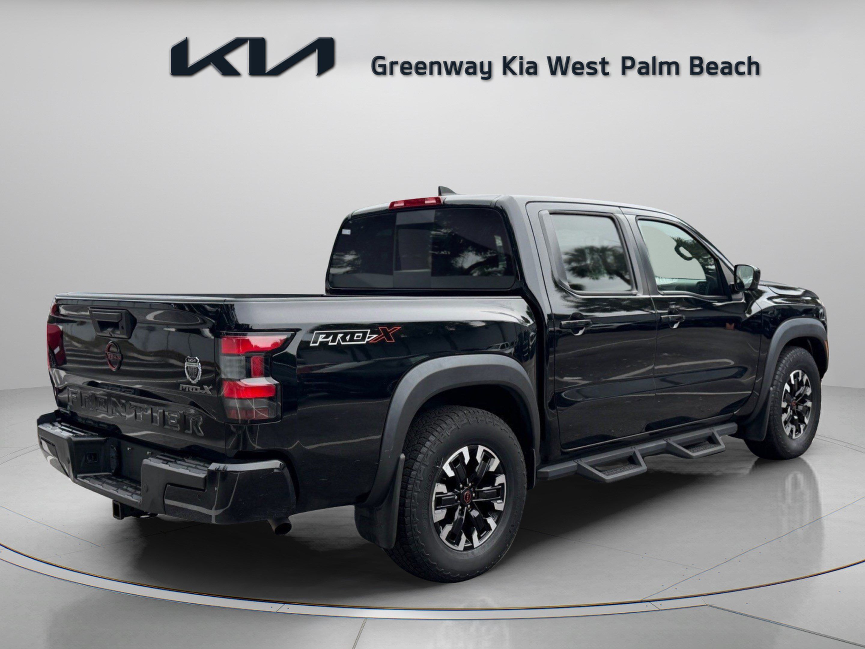 Used 2023 Nissan Frontier Pro-X w/ Pro Convenience Package RWD image 7
