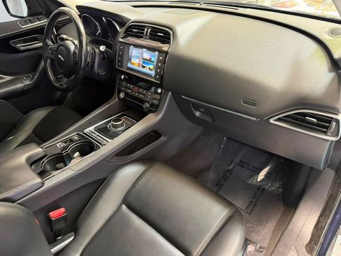 Used 2017 Jaguar F-PACE Premium AWD/4WD image 22