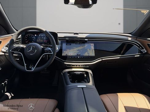 New 2026 Mercedes-Benz E 350 4MATIC Sedan image 7