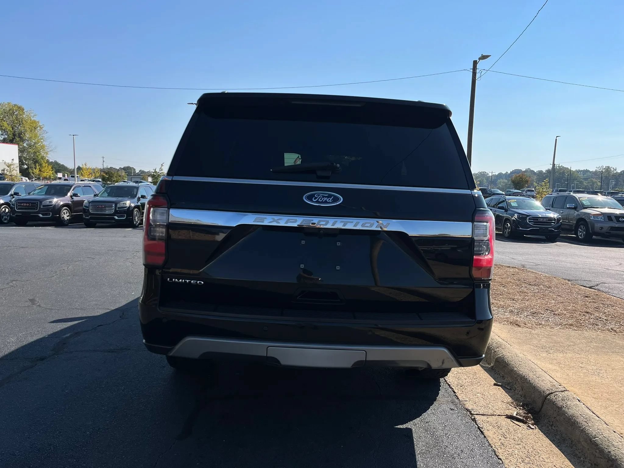 Used 2021 Ford Expedition Limited RWD image 6