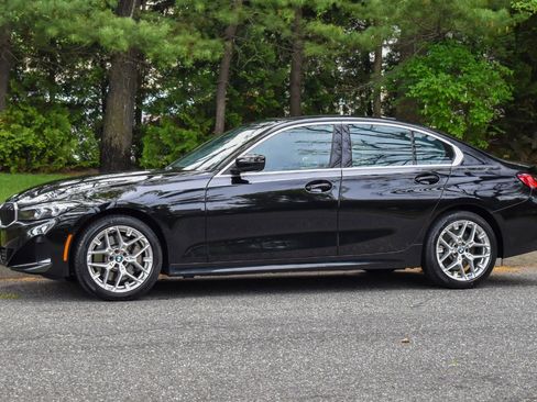 Used 2025 BMW 330i xDrive Sedan AWD/4WD image 3