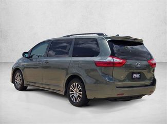 Used 2019 Toyota Sienna XLE w/ XLE Navigation Package FWD video 3