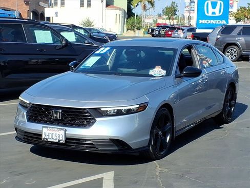 Used 2023 Honda Accord Sport image 3
