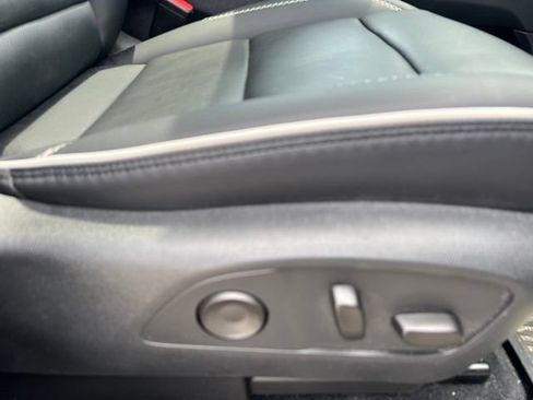 Used 2025 GMC Acadia Denali w/ LPO, Floor Liner Package AWD/4WD image 12