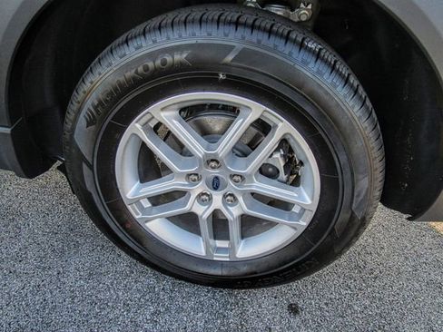 New 2025 Ford Explorer Active w/ Active Comfort Package image 5