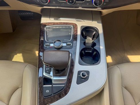 Used 2018 Audi Q7 2.0T Premium Plus AWD/4WD image 11