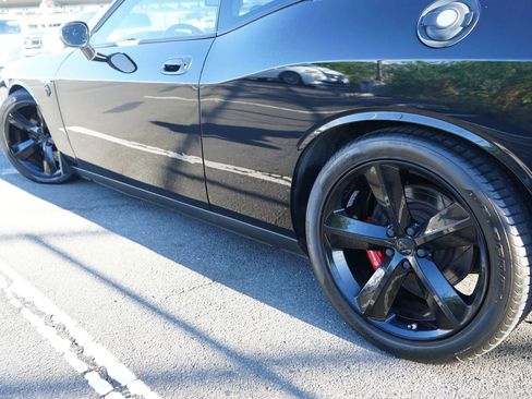 Used 2009 Dodge Challenger SRT8 w/ SRT Option Group II image 6