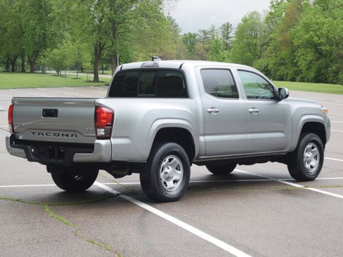 Used 2023 Toyota Tacoma SR AWD/4WD image 24