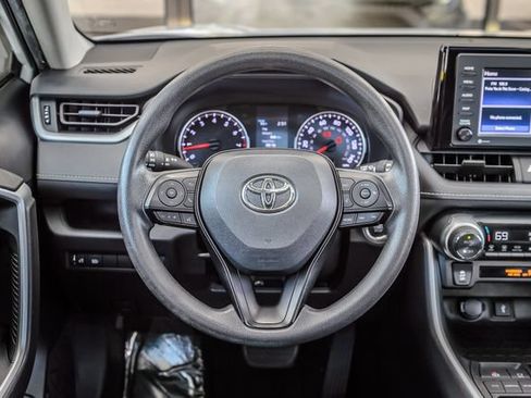 Used 2021 Toyota RAV4 XLE w/ Convenience Package FWD image 25