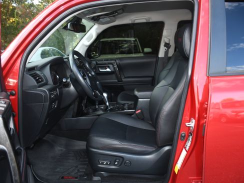 Certified 2023 Toyota 4Runner TRD Off-Road Premium image 7