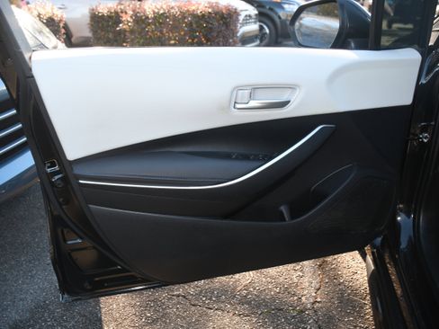 Certified 2022 Toyota Corolla SE image 9