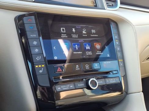 Used 2019 INFINITI QX50 Luxe w/ Navigation Package image 18