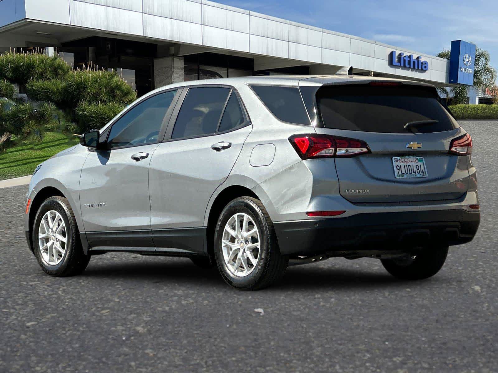 Used 2023 Chevrolet Equinox LS w/ LPO, Floor Liner Package FWD image 7