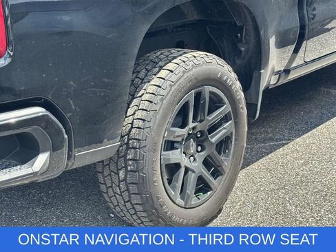 Used 2025 Chevrolet Silverado 1500 LT Trail Boss w/ Convenience Package II AWD/4WD image 7