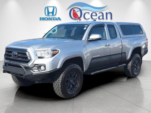 Used 2022 Toyota Tacoma SR5 AWD/4WD image 7
