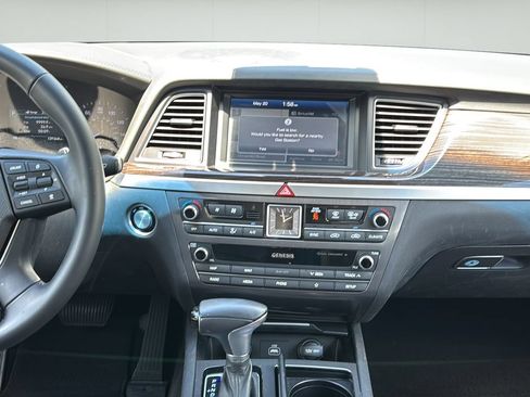 Used 2019 Genesis G80 3.8 RWD image 18